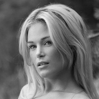 Фото Tove Lill Loyte