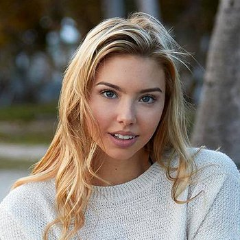 Фото Raelynn Harper