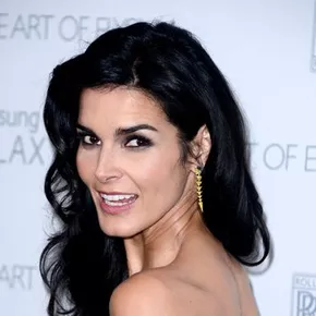 Angie Harmon