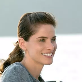 Amanda Peet