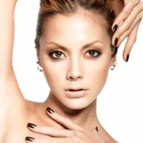 Anna Tsuchiya