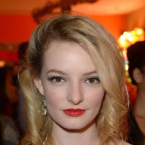 Dakota Blue Richards