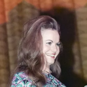 Jeannie C Riley