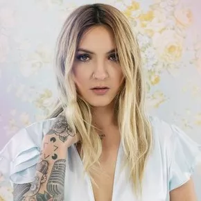 Julia Michaels