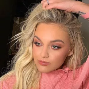 Kelsea Ballerini