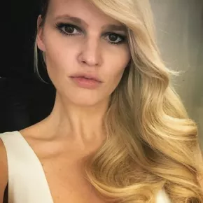 Lara Stone