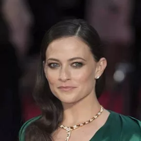 Lara Pulver