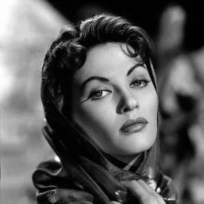 Yvonne De Carlo