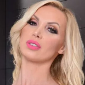 Nikki Benz