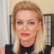 Nina Blond