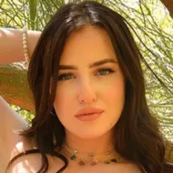 Aubree Valentine
