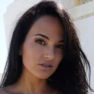 Claudia Bavel