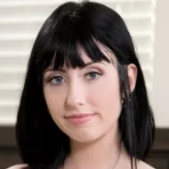 Daphne Dare