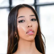 Lia Lin