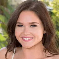 Zoe Bloom